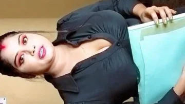 Badi Gand Aur Chunchiyo Wali Bhabhi Ki Interview Ke Bahane Chudai