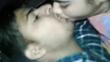 Boyfriend Ne Khatiya Pe Apni Gaon Ki Girlfriend Ko Choda
